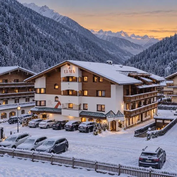 LUMA Stubai Aparthotel - Skibus zum Gletscher direkt vor der Tür, hotel v mestu Neustift im Stubaital