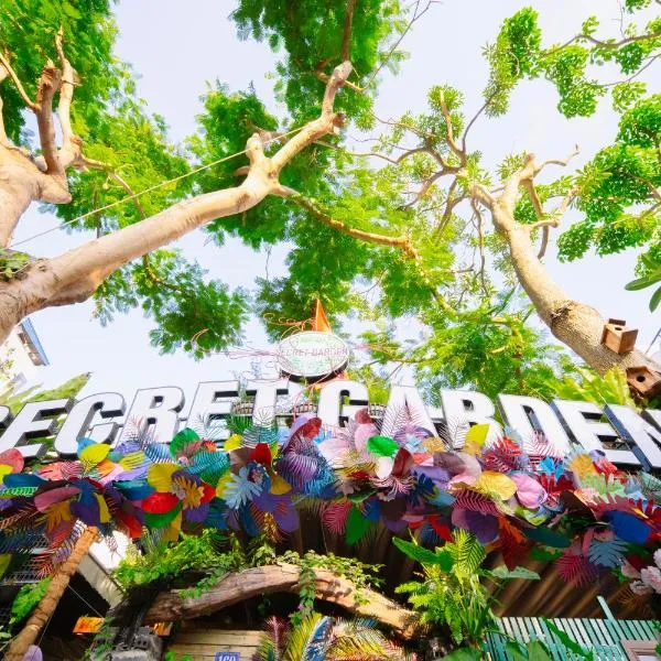 SECRET GARDEN Hostel - WANDERNEST Cat Ba, hotel en Cat Ba