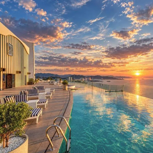 ELVIVIAN OCEAN Five-star Condo Hotel Nha Trang Beach, hotel Nha Trangban