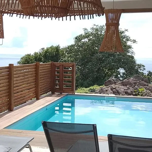VillaBadlou "Lodge Ti-Kaco Vanille", хотел в Троа-Ривиер
