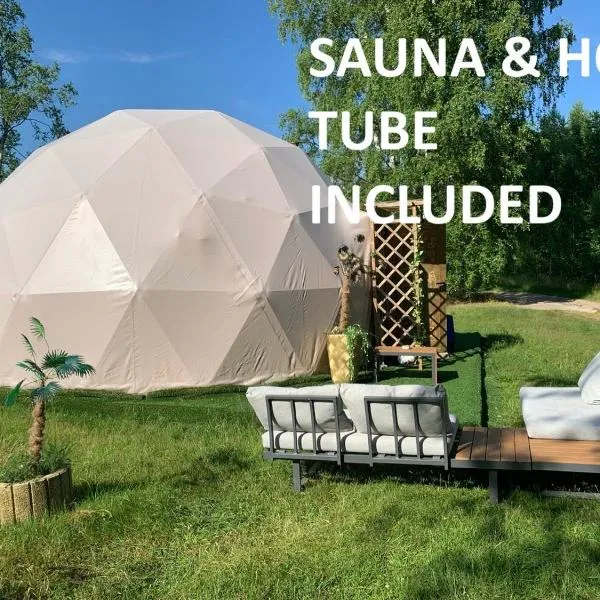Couple Baltic Coast Retreat with sauna & hot tube included,阿普舒齊安斯的飯店