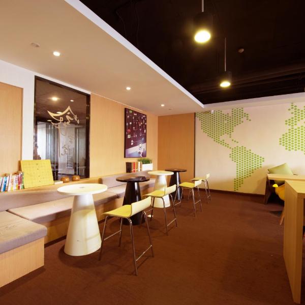 IU Hotel Shanghai Dongchuan Road Metro Station, Шанхай