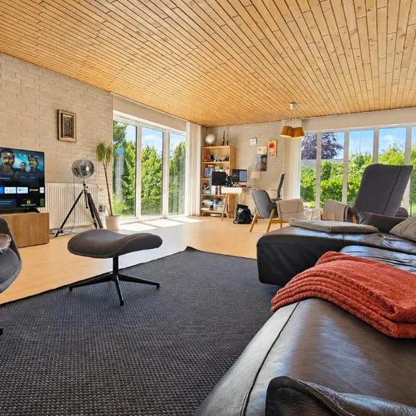 Modern, spacious villa with Sauna, готель у місті Ruds-Vedby
