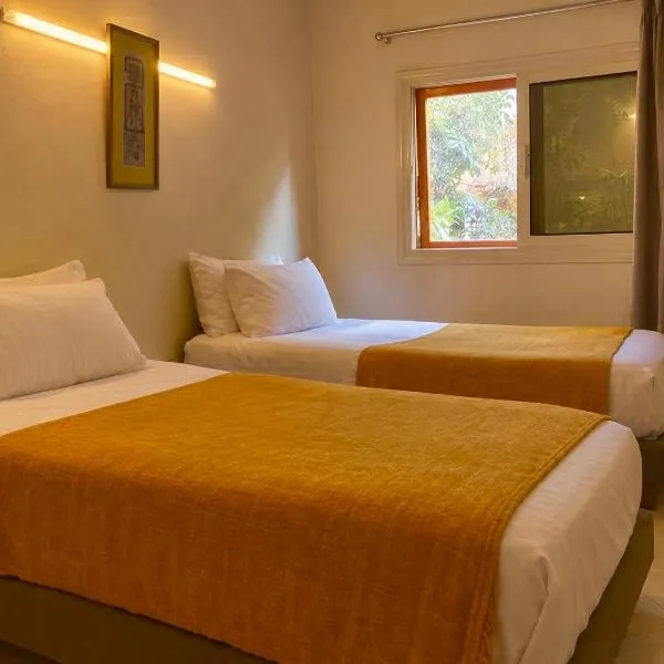 Jme Bunks Hostel, hotel u gradu 'Aswān'