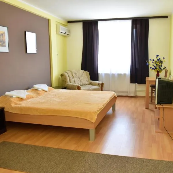 Hostel Milkaza, hotel v destinaci Novi Sad