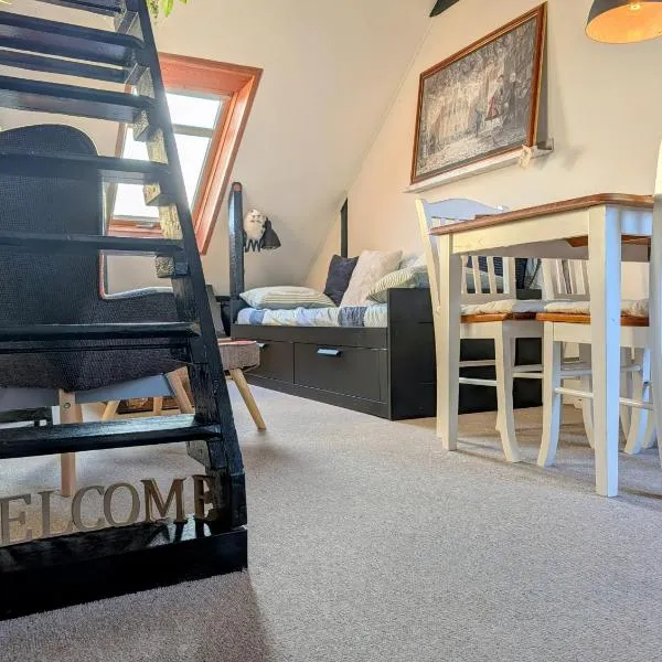 Cozy Haven CPH - Bright loft rooms, easy public transport, hotel em Copenhague