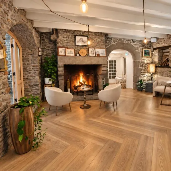 Demeures & Châteaux - Hôtel de la porte Saint-Malo - DINAN, hotel en Dinan