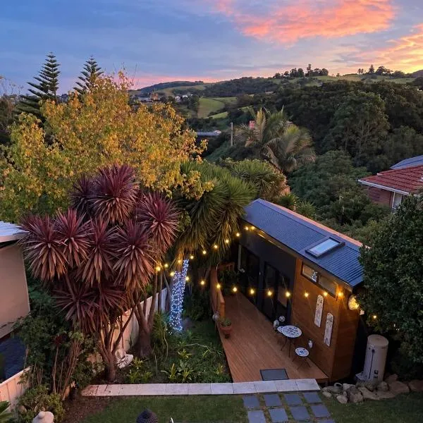Modern Kiama Tiny House - A unique coastal escape near the beach, hotel in Kiama