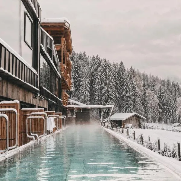 Jufenalm BOHO & Wellnesshotel,位于玛丽亚阿尔姆的酒店