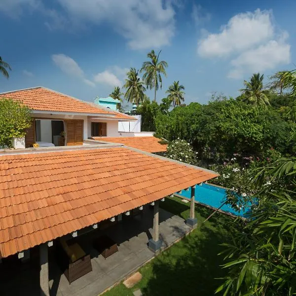 Kadal The Beach House，位于蓬蒂切里的酒店