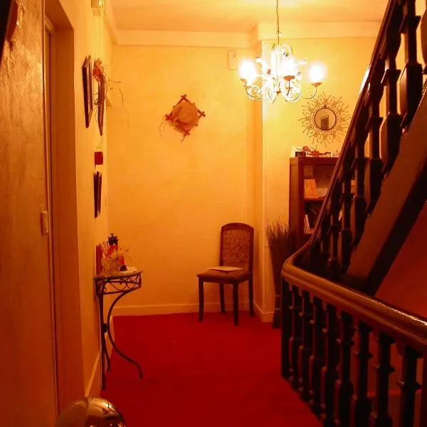 Hôtel le Dauphin, hôtel à Moulins-la-Marche