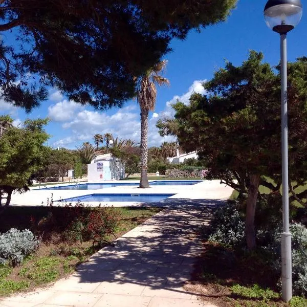 Chalet Marivent, Hotel in Cala'n Bosch