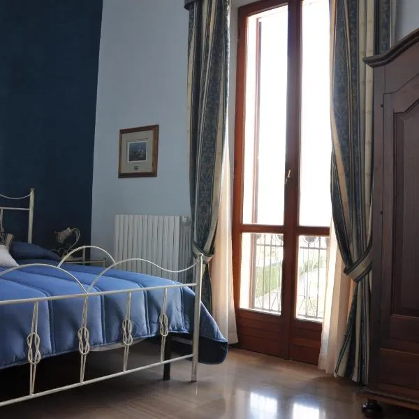 Villa Del Poeta, ξενοδοχείο στη Σουλμόνα