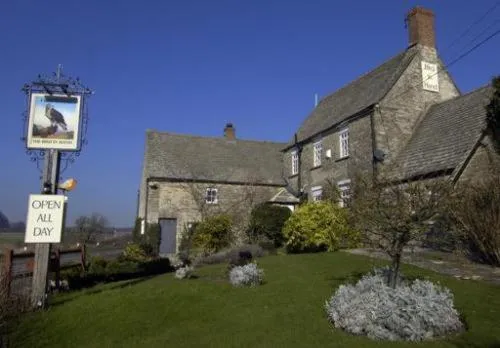 The Bird In Hand Inn, Witney, hotel v destinaci Witney