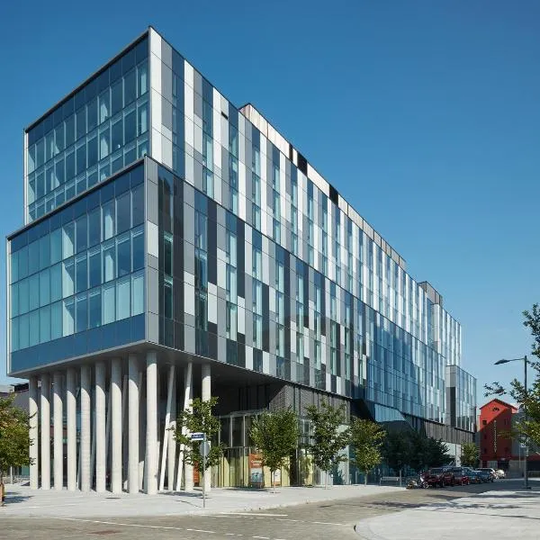 Residence & Conference Centre - Toronto Downtown, hotel in Toronto
