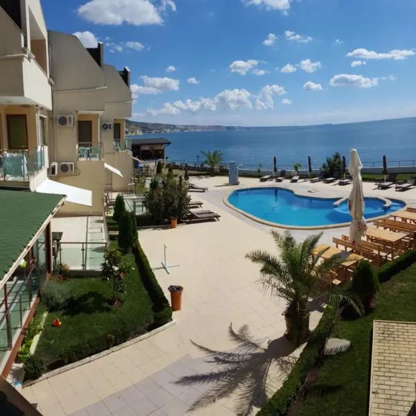 Aparthotel Golf Coast, hotel in Kavarna