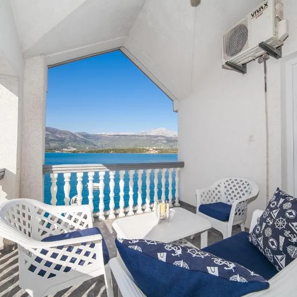 Apartments Elena, hotel in Tivat