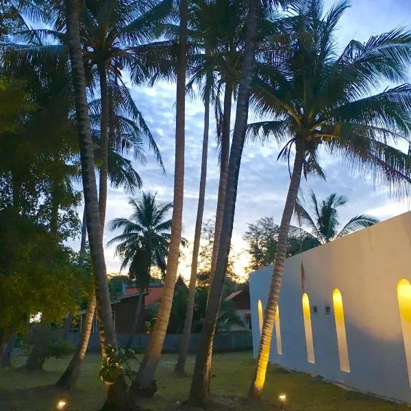 Sense of Yanui, ξενοδοχείο σε Nai Harn Beach