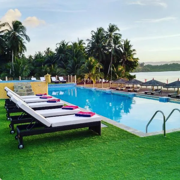 Foxy's Beach Resort, hôtel à San Vicente