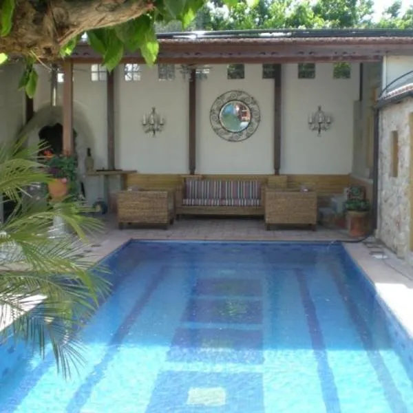 Villa Thermopilon, ξενοδοχείο στη Λάρνακα