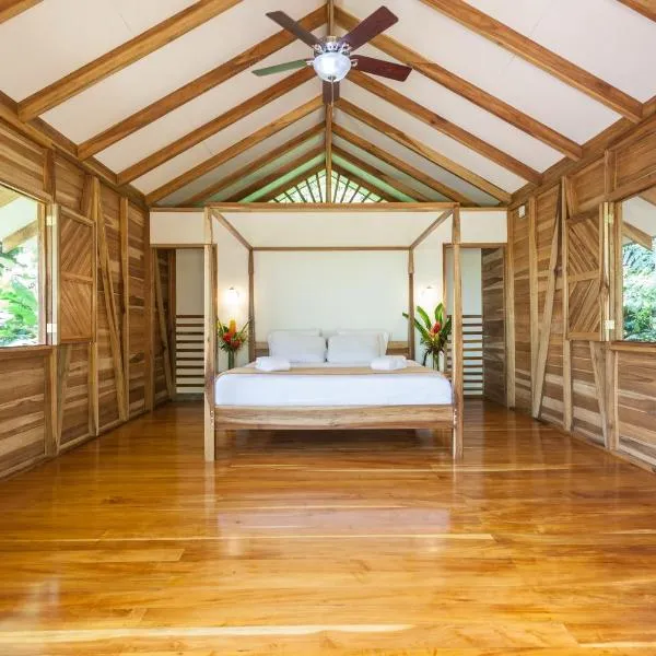 Relax Natural Village Adults Only, hotel v destinaci Puerto Viejo