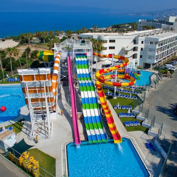 Leonardo Laura Beach & Splash Resort, hotel in Paphos
