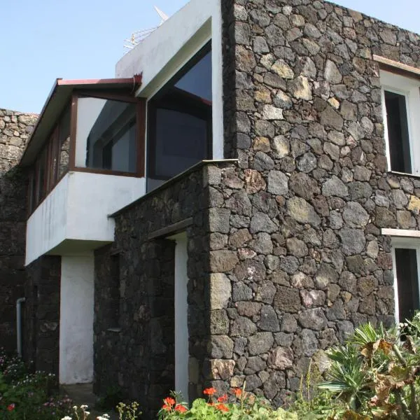 Dos Violetas, hotel v destinaci Mocanal