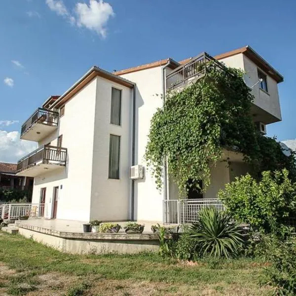 Apartments&Room Babic, hotel en Kaštela