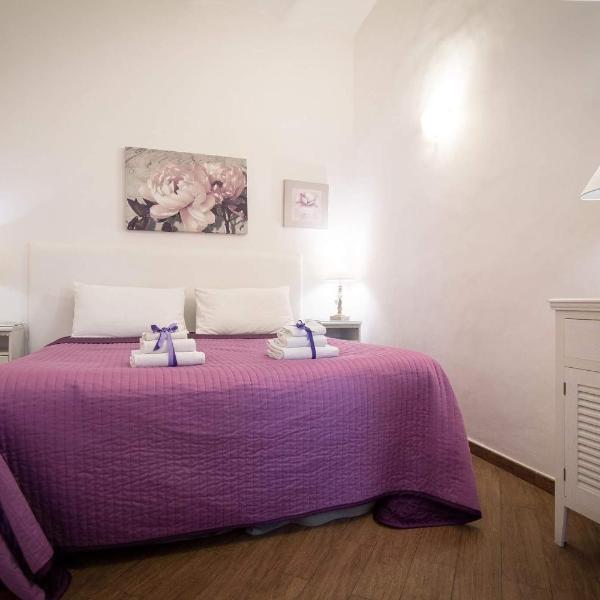 Apartment very close to S Peter square, few minutes walk to metro A