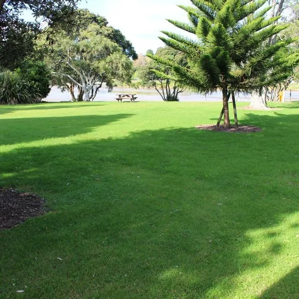 Urenui Beach Camp、Urenuiのホテル