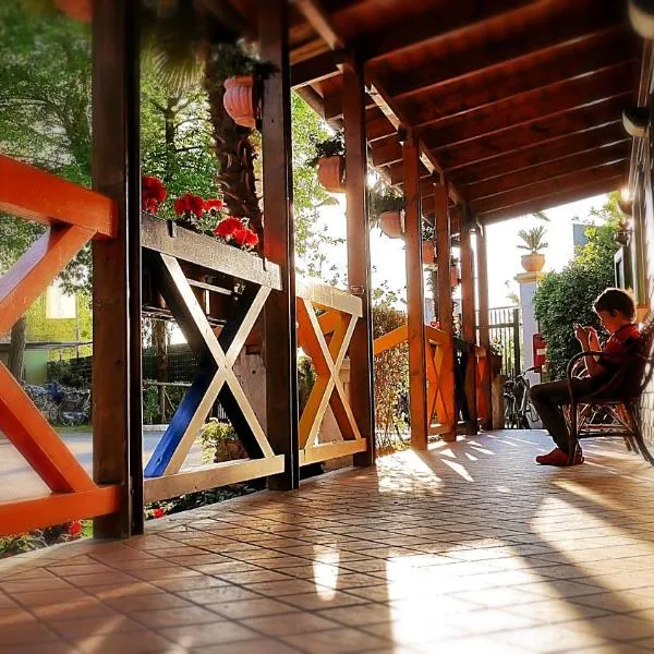 博斯克露营地,位于格拉多的酒店