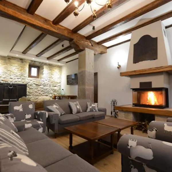 Txantxorena, hotel in Zubiri