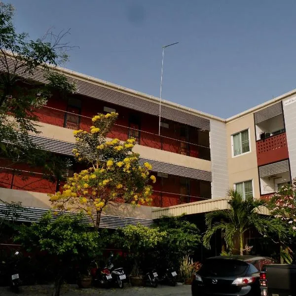 Pakdee House, hotel in Udon Thani