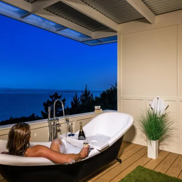 Woodside Bay Chalets, hotel in Ostend