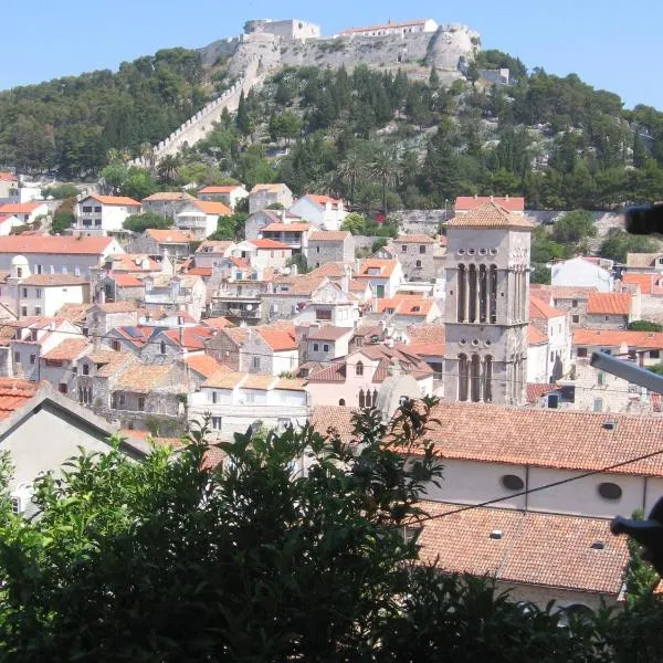 Apartments Jure, hotel in Hvar