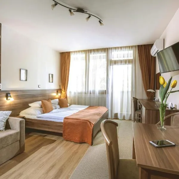 Apartman Hotel, hôtel à Bük