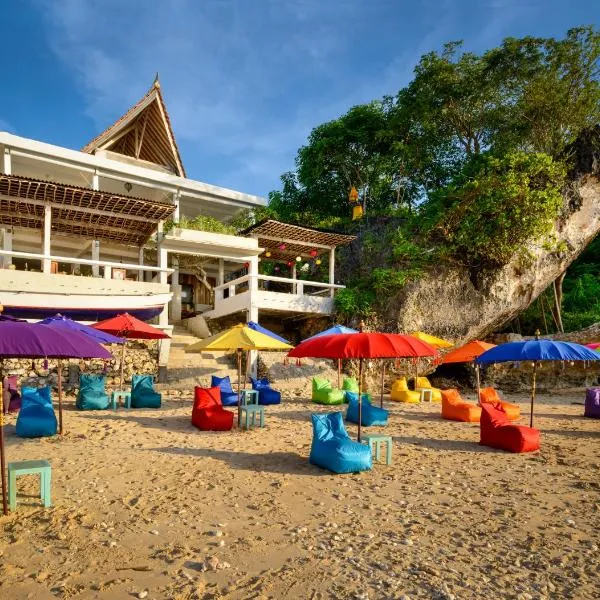 The Point Beach-Front Balangan, hotel in Jimbaran