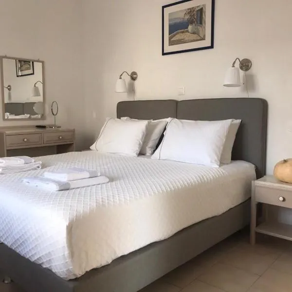 Milos Apartments, hotel in Adamas