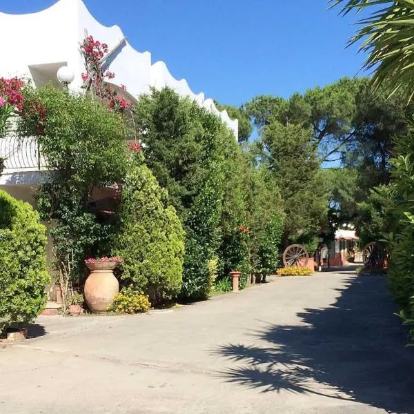 Camping Calabrisella, hotel v destinaci Borgia