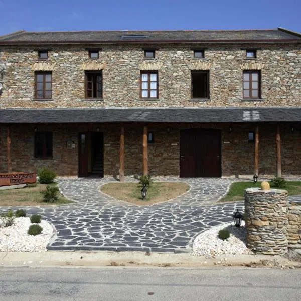 Hotel y Apartamentos Penarronda Playa, hotel in Castropol