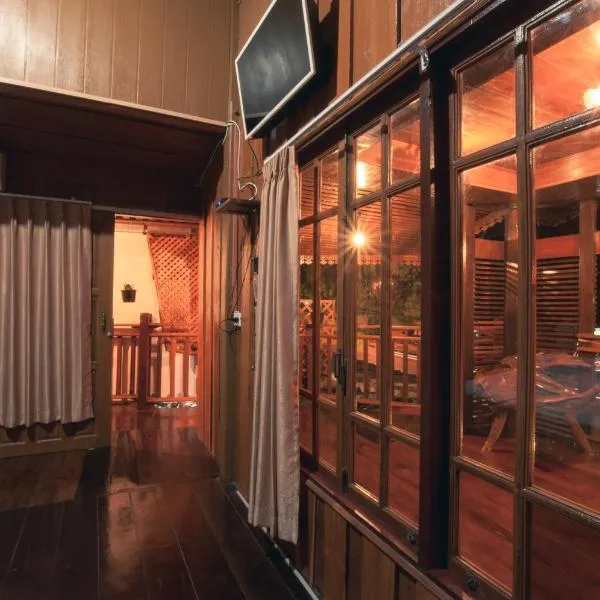 The history cafe' & guesthouse, ξενοδοχείο σε Sukhothai