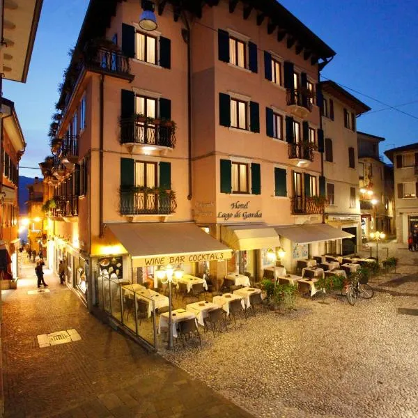Hotel Lago Di Garda, viešbutis Malčezinėje