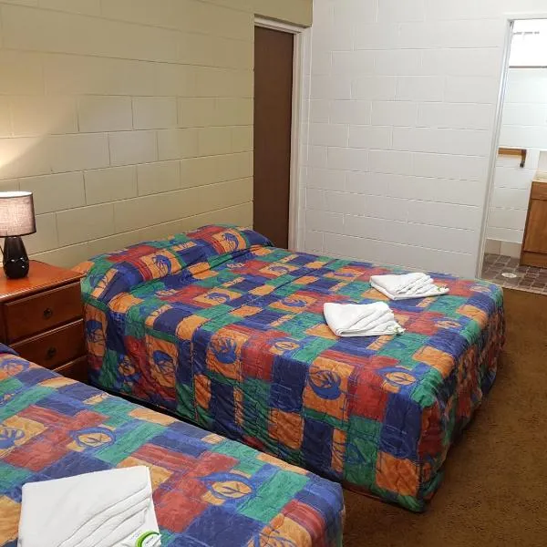 Commercial Hotel, hotel in Charters Towers