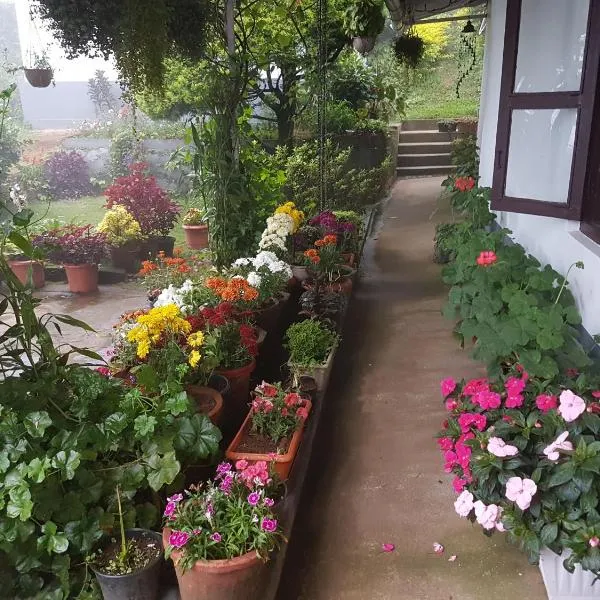 Rheinberg Town Haus, hotel in Munnar