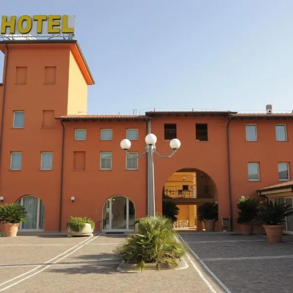Hotel Plazza, hotel i Porcari