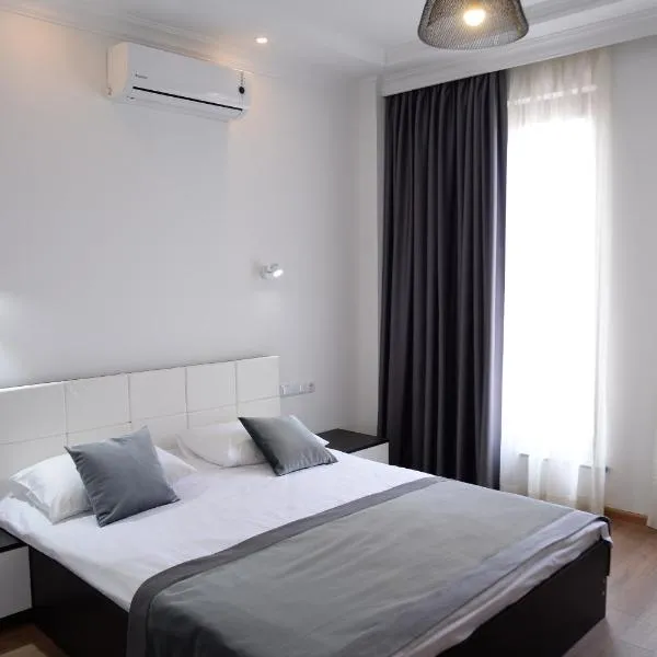 Guest House Gantiadi, hótel í Batumi