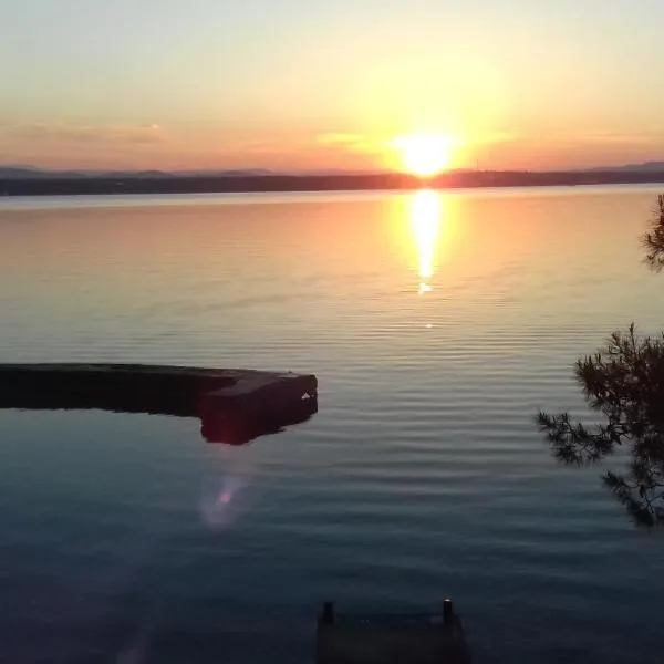 Apartments Ori, hotel sa Tkon