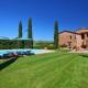 Farmhouse in Montalcino with Pool and Garden - Photo 4