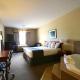 Lakeview Inns & Suites - Fort Nelson - Foto 7
