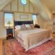 The Eagle Harbor Inn